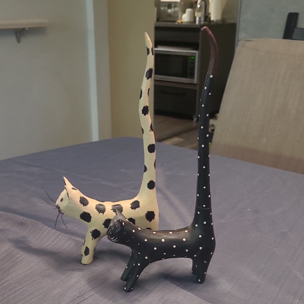 Polka Dot Cat Figurines - Black and Cream